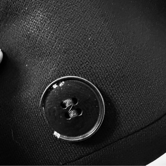 Ann Taylor Blazer, Size 8, Black - Picture 9 of 15